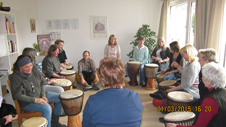 Heilpraxis, Sabine Umunna, Psychologische Beratung Therapie, Qi-Gong, Trommeln, Ayureveda, Klangschalen, Massage, Workshops, Kurse, Braunschweig